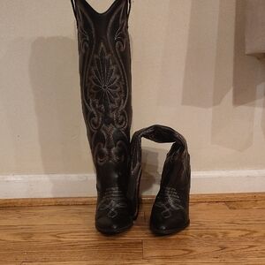Steve Madden Black and Brown Heeled Boots